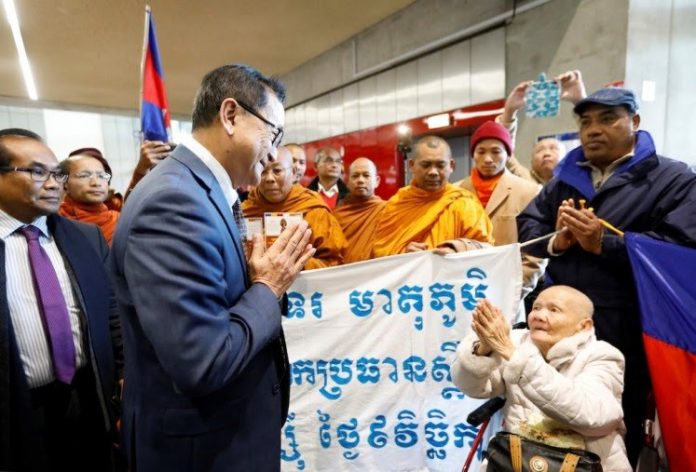 Sam Rainsy at Malaysian airport