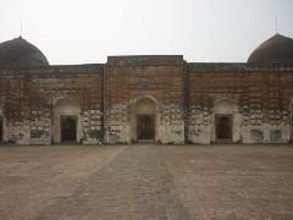 Katra Mosque, Murshidabad, West Bengal. Credit: Rudabeh Shahid